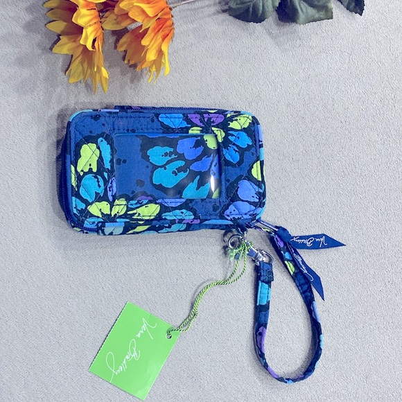 NWT Vera Bradley Smartphone Wristlet in Indigo Pop Beautiful Design - MSRP $49!! - Picture 3 of 10